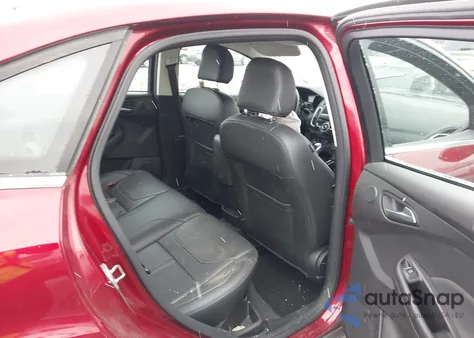 2017 Ford Focus Titanium from USA, damaged, VIN 1FADP3J25HL218868